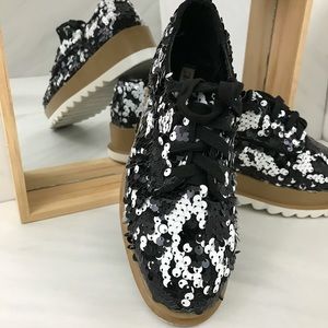 Cape Robbin Platform Sneakers  (6)